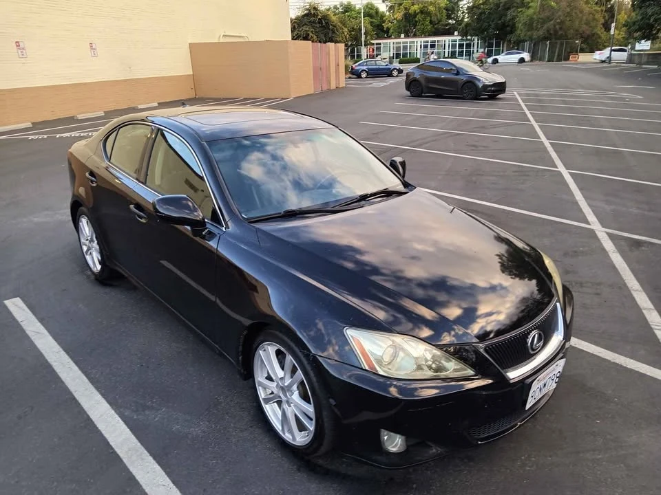 2008 Lexus IS 2nd Gen - Image 16 of 18