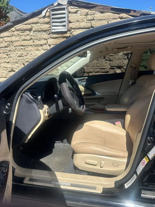 2008 Lexus IS 2nd Gen - Image 11 of 14
