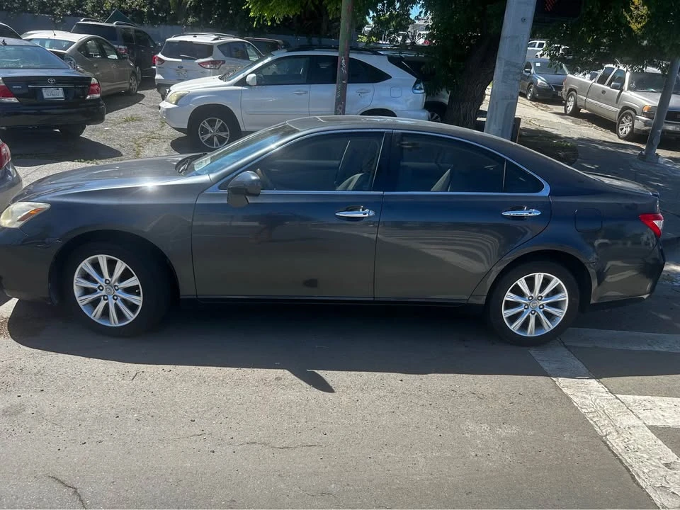 2008 Lexus IS 2nd Gen - Image 5 of 8