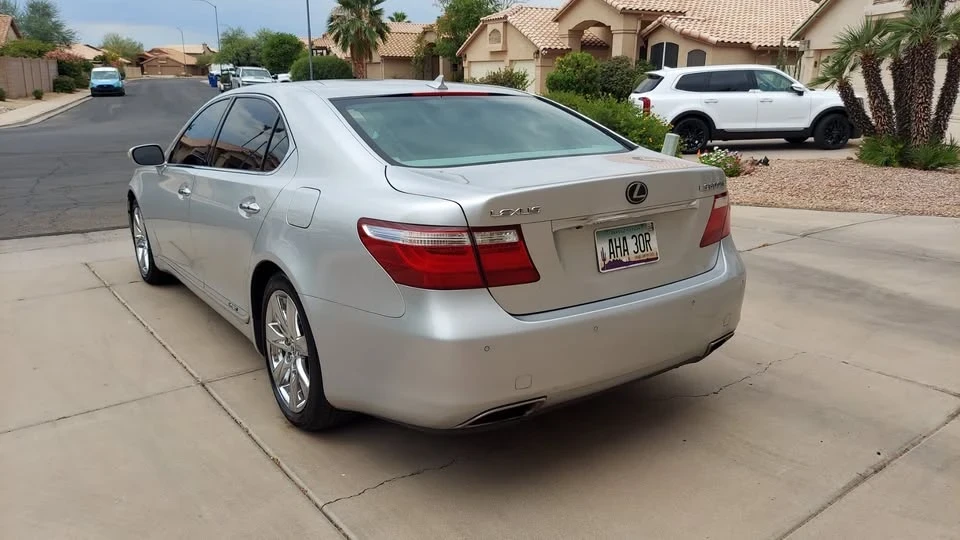 2008 Lexus LS 4th Gen - Image 5 of 19
