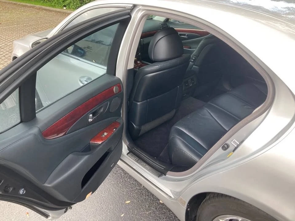 2008 Lexus LS 4th Gen - Image 12 of 20