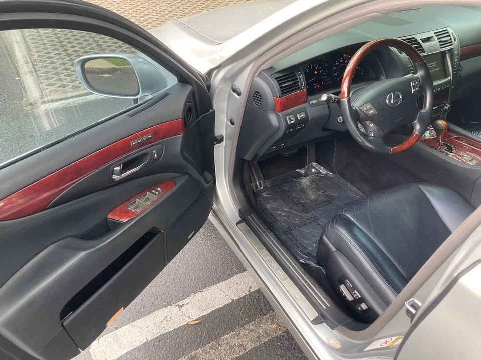 2008 Lexus LS 4th Gen - Image 7 of 20