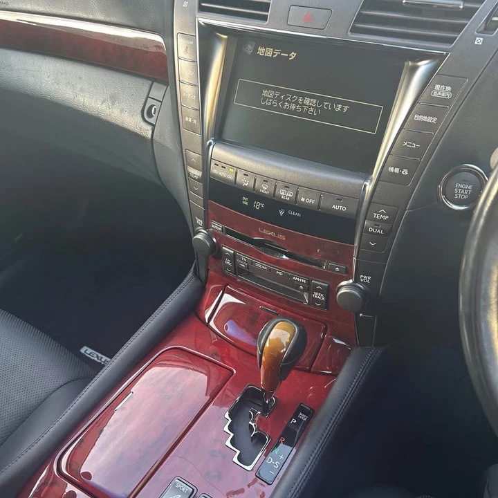 2008 Lexus LS 4th Gen - Image 11 of 13