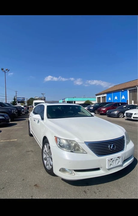 2008 Lexus LS 4th Gen - Image 3 of 13