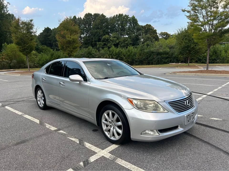 2008 Lexus LS 4th Gen - Image 9 of 11