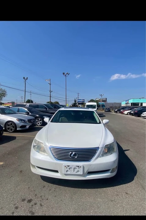 2008 Lexus LS 4th Gen - Image 2 of 13