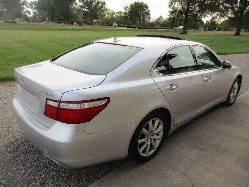 2008 Lexus LS 4th Gen - Image 17 of 18