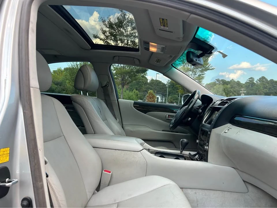 2008 Lexus LS 4th Gen - Image 8 of 11