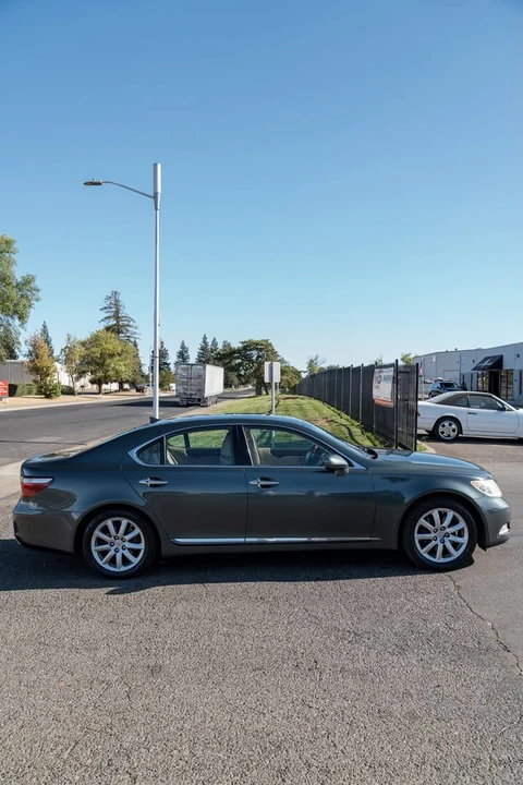2008 Lexus LS 4th Gen - Image 4 of 20