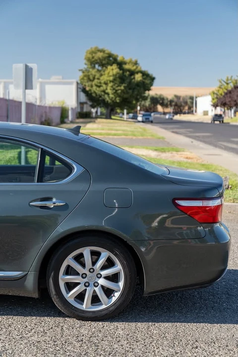 2008 Lexus LS 4th Gen - Image 9 of 20