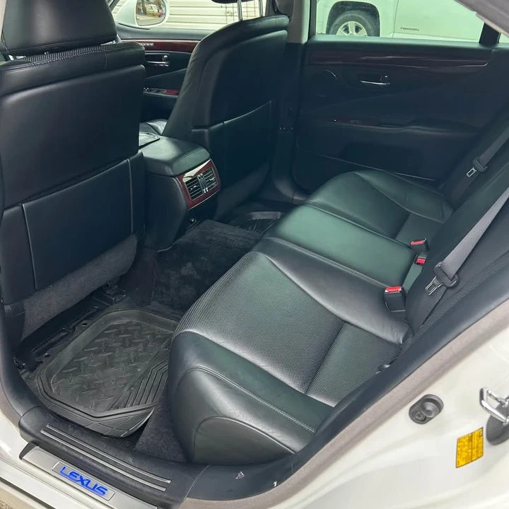 2008 Lexus LS 4th Gen - Image 5 of 13