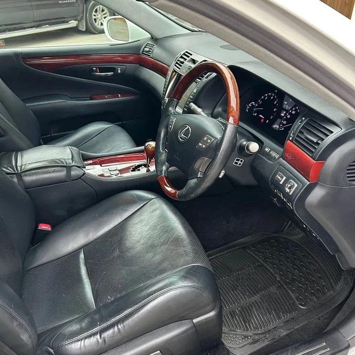 2008 Lexus LS 4th Gen - Image 6 of 13