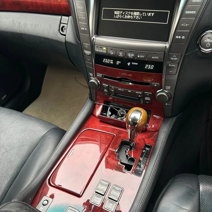 2008 Lexus LS 4th Gen - Image 8 of 13