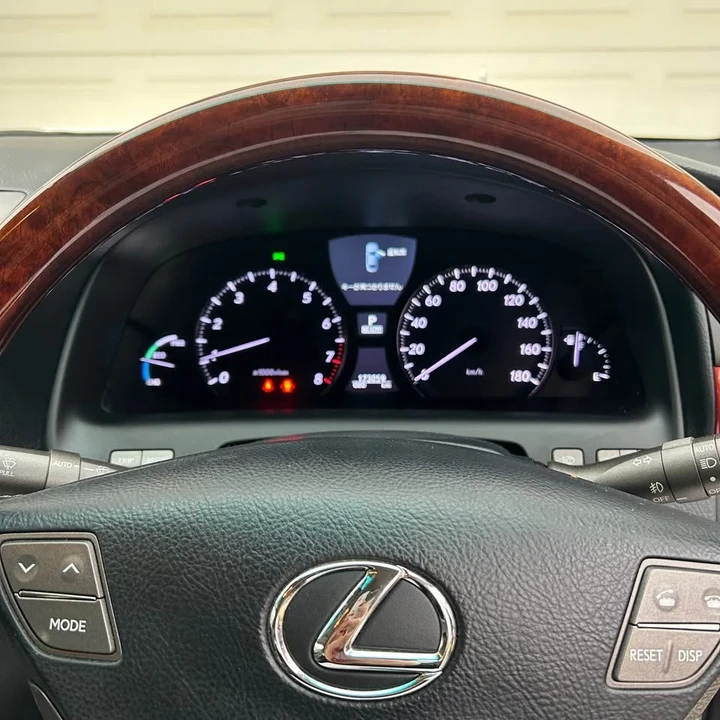 2008 Lexus LS 4th Gen - Image 9 of 13