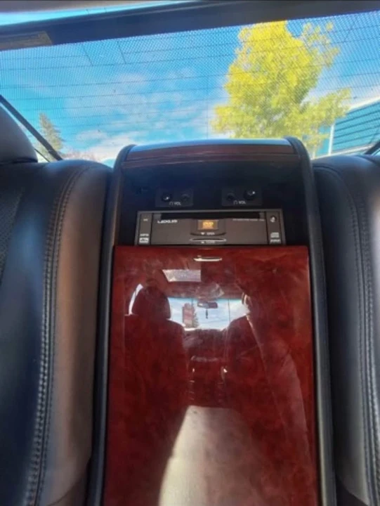 2008 Lexus LS 4th Gen - Image 10 of 14