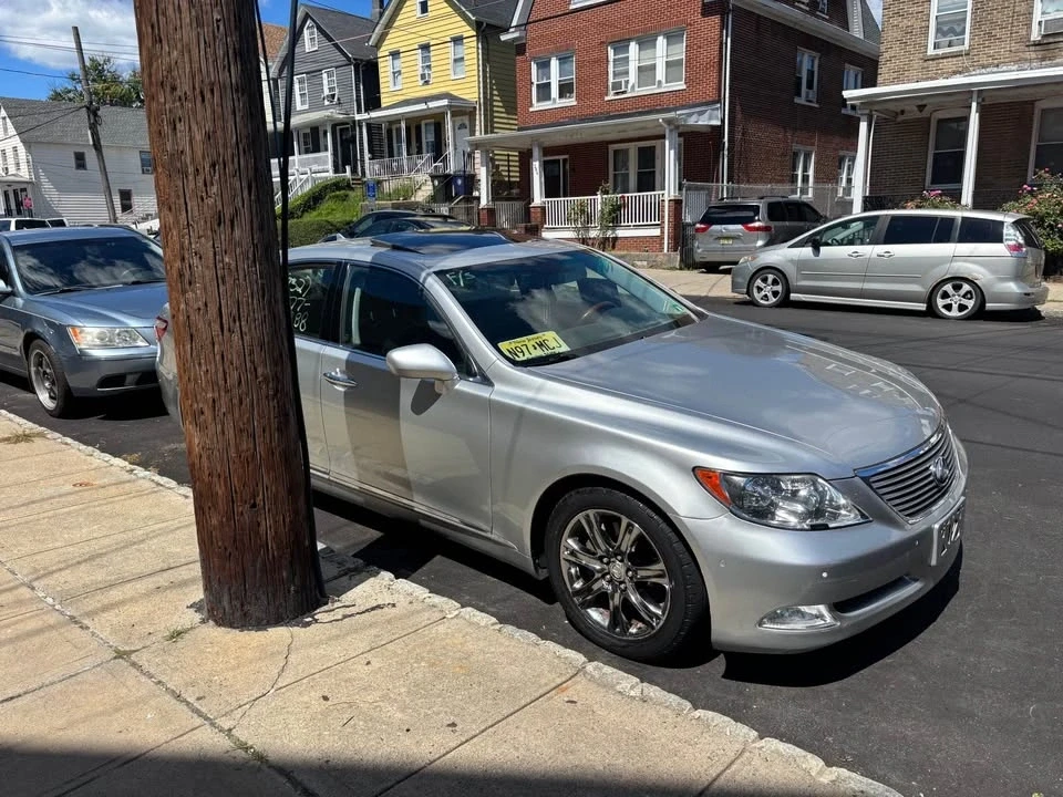 2008 Lexus LS 4th Gen - Image 3 of 10