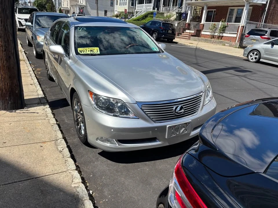 2008 Lexus LS 4th Gen - Image 4 of 10