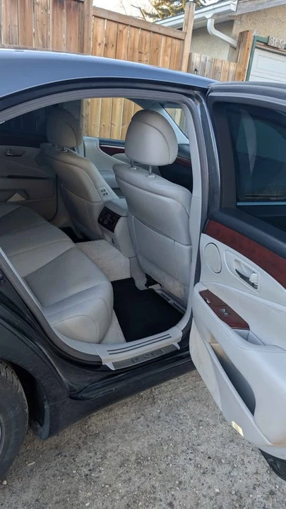 2008 Lexus LS 4th Gen - Image 5 of 11