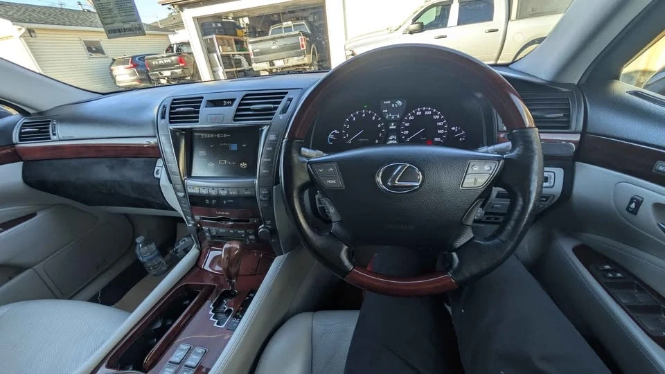 2008 Lexus LS 4th Gen - Image 8 of 11