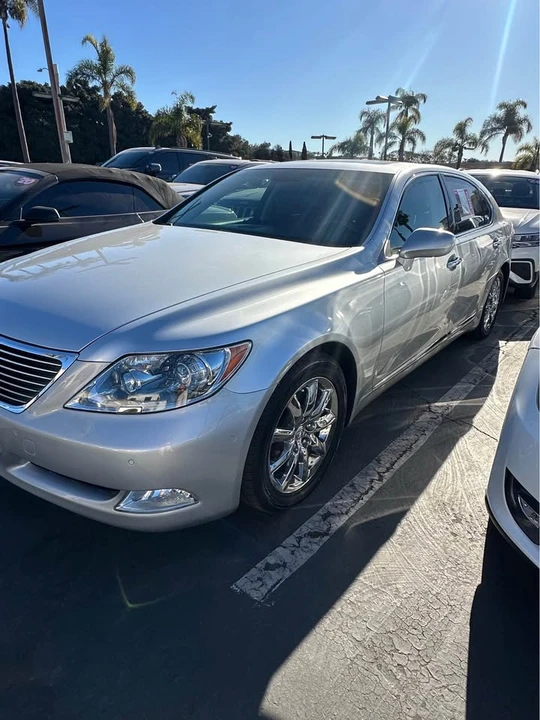 2008 Lexus LS 4th Gen - Image 5 of 9