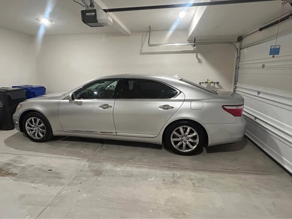2008 Lexus LS 4th Gen - Image 2 of 9
