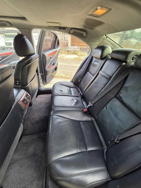 2008 Lexus LS 4th Gen - Image 14 of 17