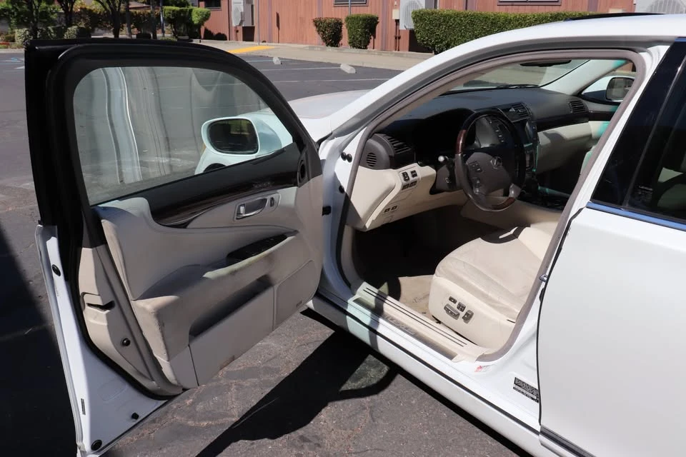2008 Lexus LS 4th Gen - Image 10 of 19