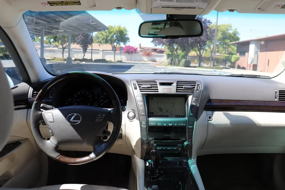2008 Lexus LS 4th Gen - Image 7 of 19