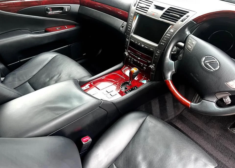 2008 Lexus LS 4th Gen - Image 7 of 9