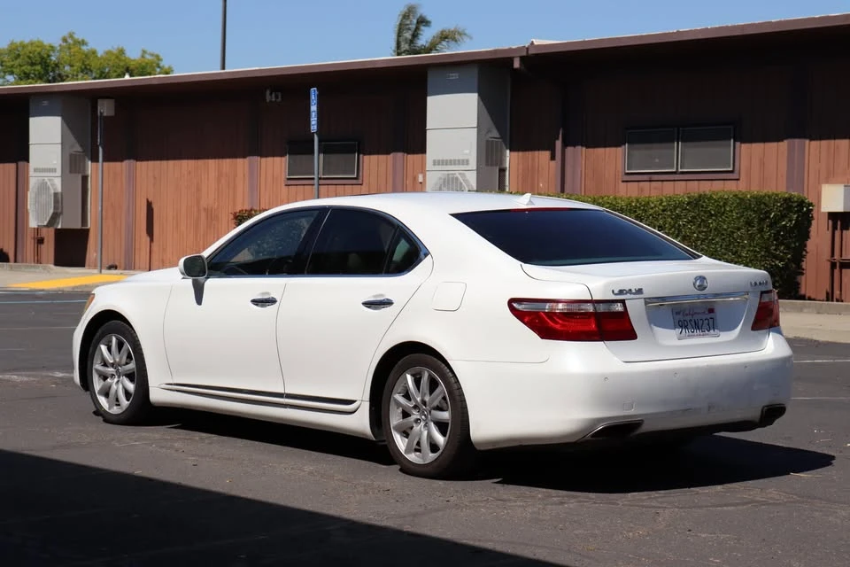 2008 Lexus LS 4th Gen - Image 6 of 19