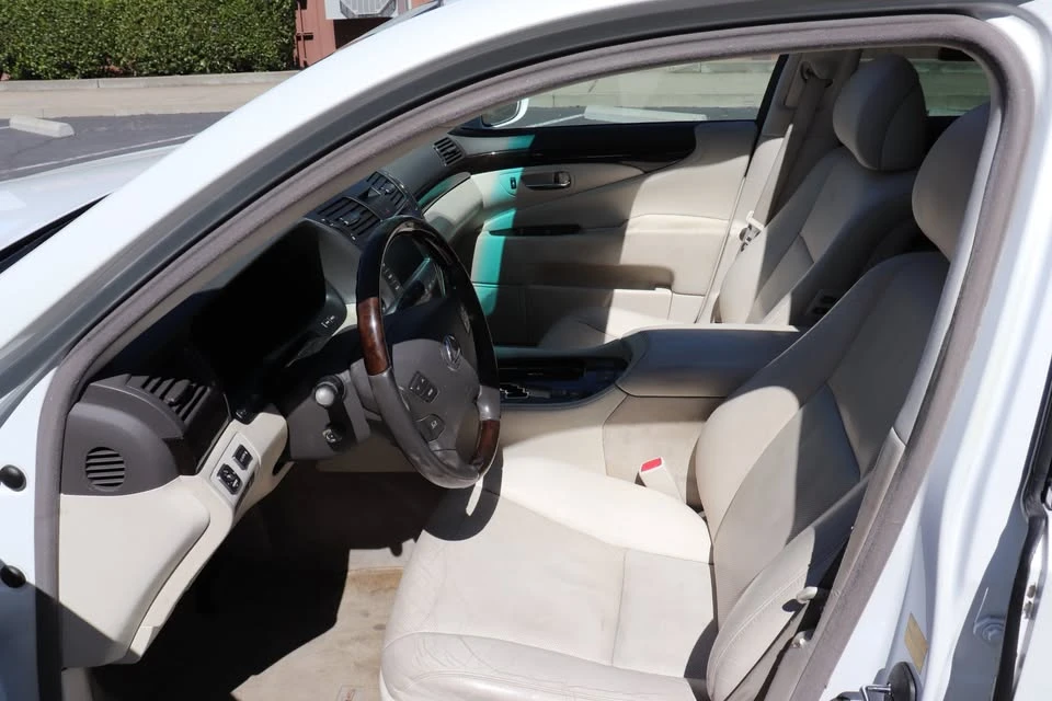 2008 Lexus LS 4th Gen - Image 9 of 19