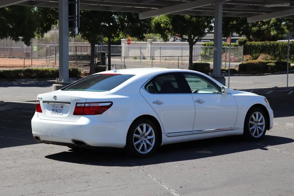 2008 Lexus LS 4th Gen - Image 4 of 19
