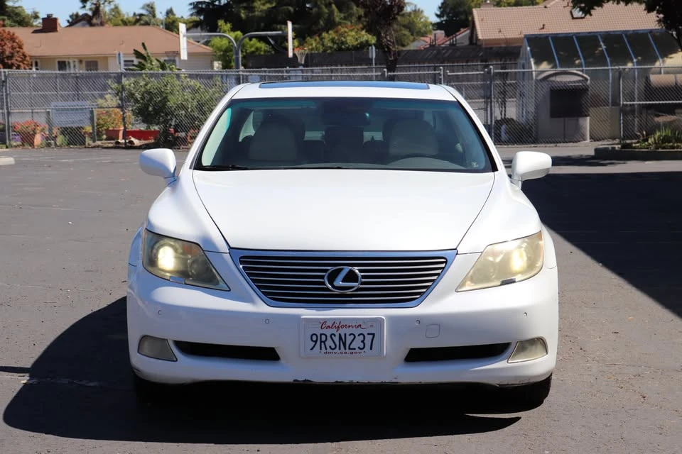2008 Lexus LS 4th Gen - Image 2 of 19