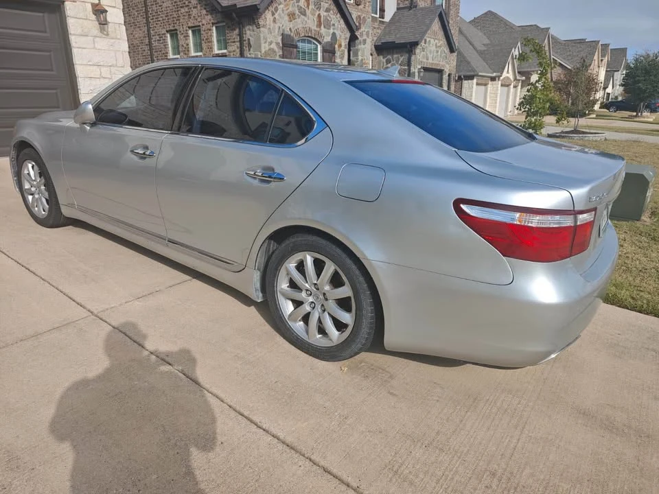 2008 Lexus LS 4th Gen - Image 9 of 10