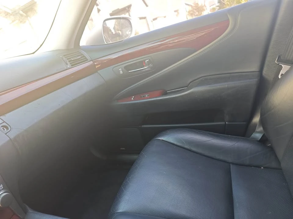 2008 Lexus LS 4th Gen - Image 7 of 10