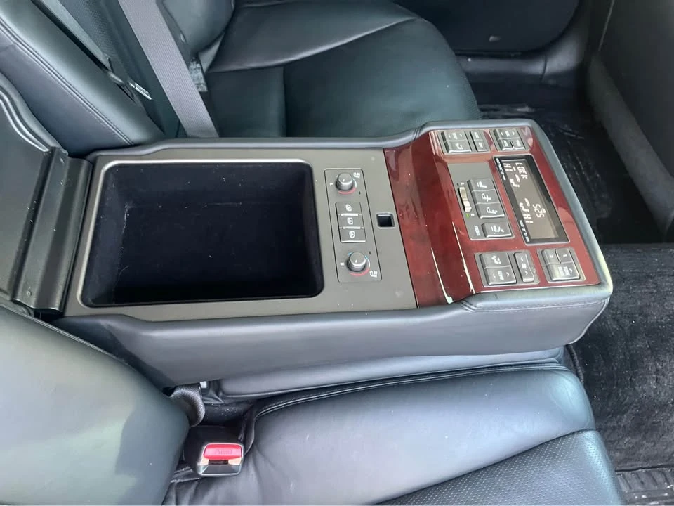 2008 Lexus LS 4th Gen - Image 15 of 18