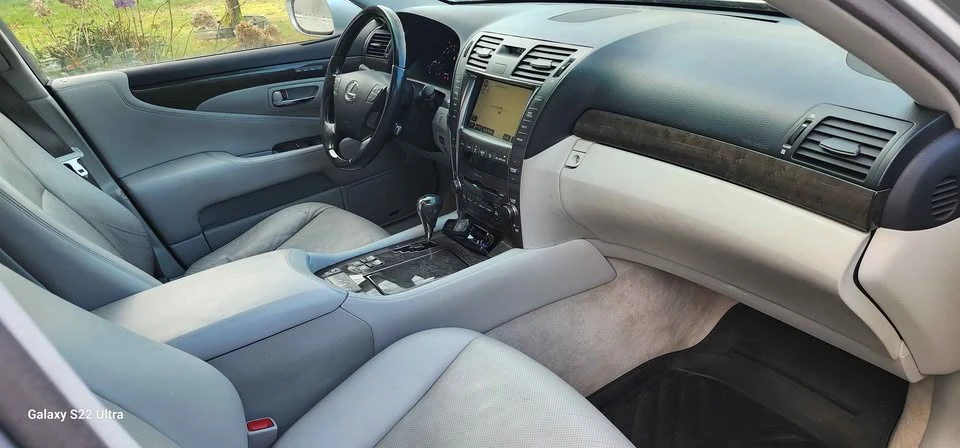2008 Lexus LS 4th Gen - Image 5 of 11