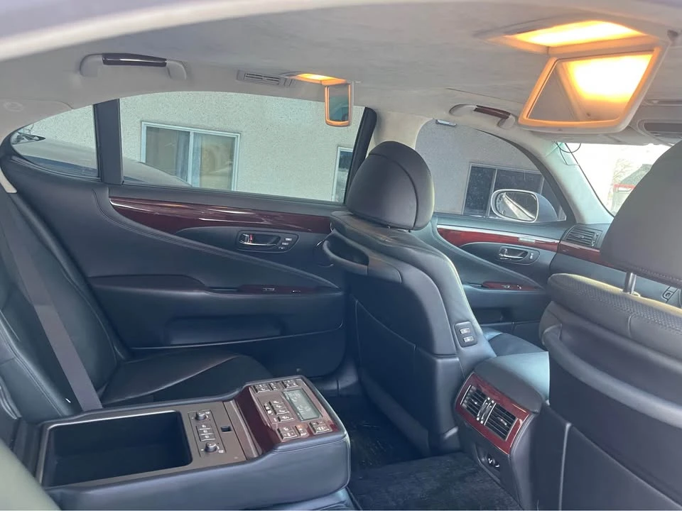 2008 Lexus LS 4th Gen - Image 13 of 18