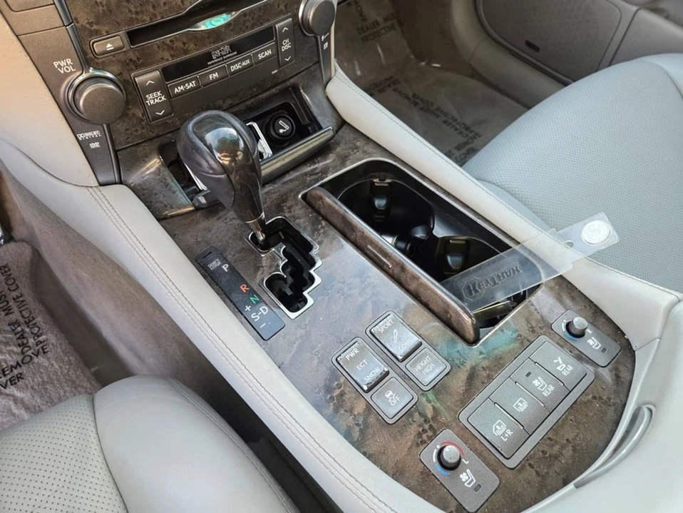 2008 Lexus LS 4th Gen - Image 11 of 16
