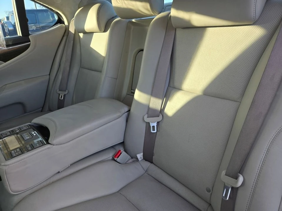 2008 Lexus LS 4th Gen - Image 5 of 16