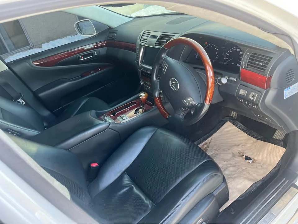 2008 Lexus LS 4th Gen - Image 7 of 18