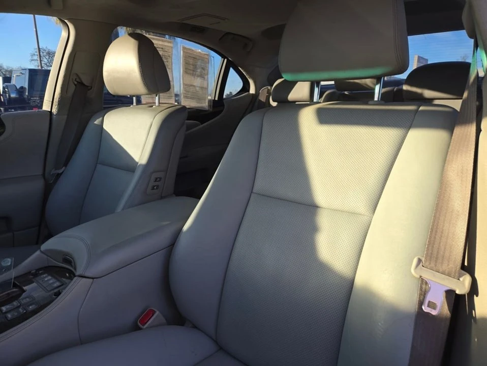 2008 Lexus LS 4th Gen - Image 15 of 16