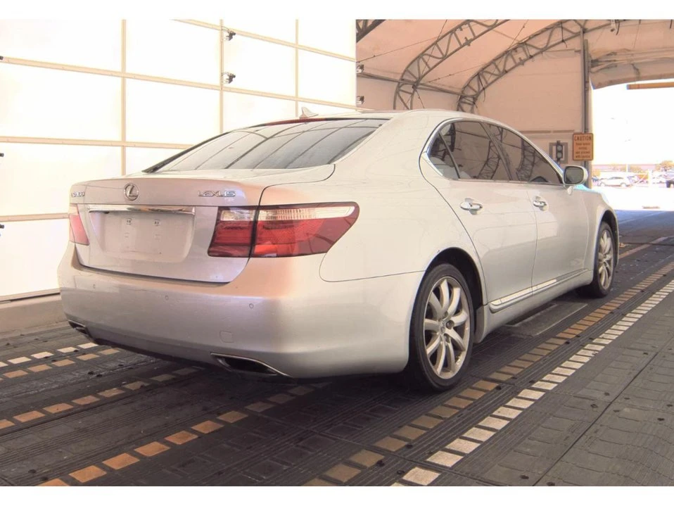 2008 Lexus LS 4th Gen - Image 5 of 14