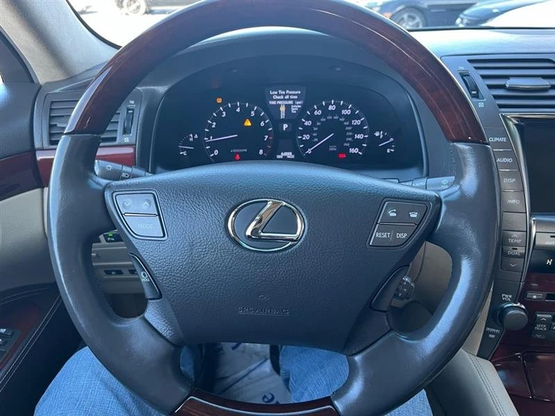 2008 Lexus LS 4th Gen - Image 16 of 19