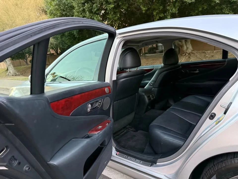 2008 Lexus LS 4th Gen - Image 16 of 20