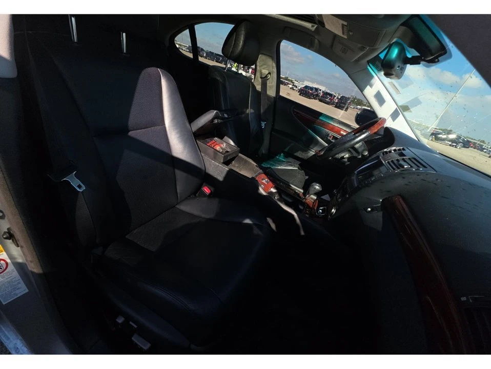 2008 Lexus LS 4th Gen - Image 9 of 14