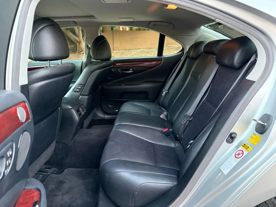 2008 Lexus LS 4th Gen - Image 17 of 20