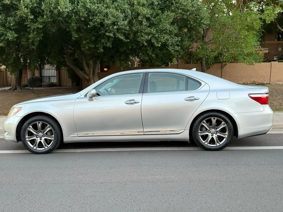 2008 Lexus LS 4th Gen - Image 2 of 20