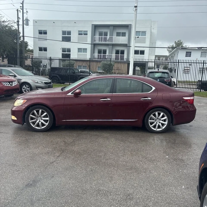 2008 Lexus LS 4th Gen - Image 5 of 13