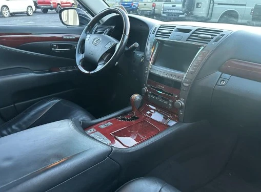 2008 Lexus LS 4th Gen - Image 10 of 20
